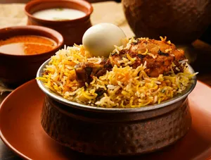 Hyd Chicken Dum Biryani Half